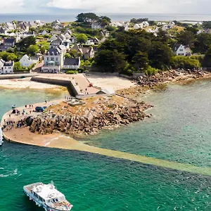 https://ostal-le-de-batz-auberge-de-jeunesse.inbrittany.com